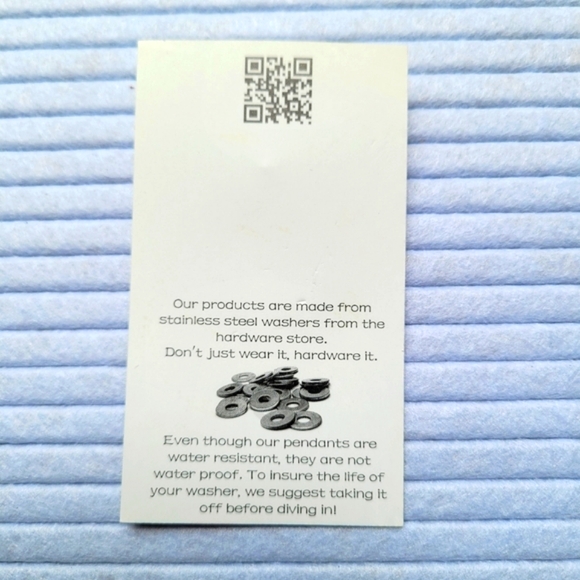 Mermaid Necklace Pendant 🐚🧜‍♀️🌊 - Picture 7 of 7